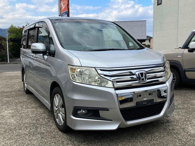 ステップワゴンスパーダ Z ETC バックカメラ ナビ TV 両側電動スライドドア オートライト HID スマートキー 電動格納ミラー 3列シート CVT アルミホイール CD DVD再生 盗難防止システム 衝突安全ボディ(14枚目)