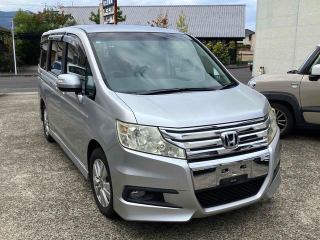 ステップワゴンスパーダ Z ETC バックカメラ ナビ TV 両側電動スライドドア オートライト HID スマートキー 電動格納ミラー 3列シート CVT アルミホイール CD DVD再生 盗難防止システム 衝突安全ボディ(22枚目)