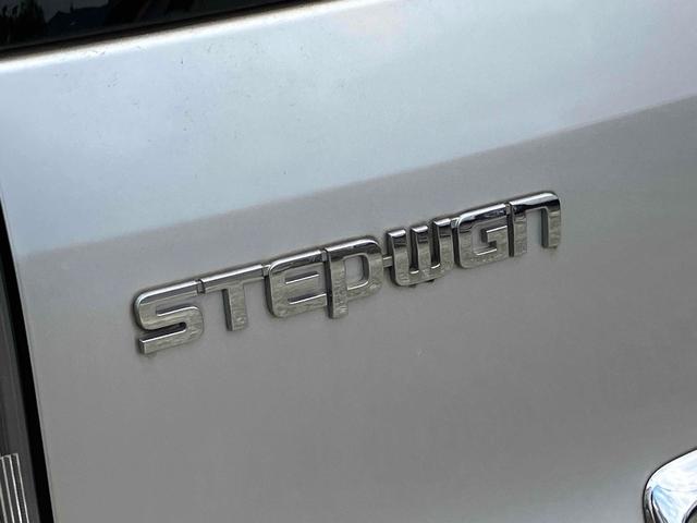 ステップワゴンスパーダ Z ETC バックカメラ ナビ TV 両側電動スライドドア オートライト HID スマートキー 電動格納ミラー 3列シート CVT アルミホイール CD DVD再生 盗難防止システム 衝突安全ボディ(25枚目)