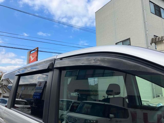 ステップワゴンスパーダ Z ETC バックカメラ ナビ TV 両側電動スライドドア オートライト HID スマートキー 電動格納ミラー 3列シート CVT アルミホイール CD DVD再生 盗難防止システム 衝突安全ボディ(32枚目)