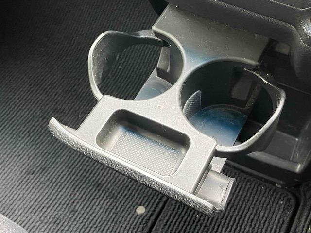 ステップワゴンスパーダ Z ETC バックカメラ ナビ TV 両側電動スライドドア オートライト HID スマートキー 電動格納ミラー 3列シート CVT アルミホイール CD DVD再生 盗難防止システム 衝突安全ボディ(38枚目)