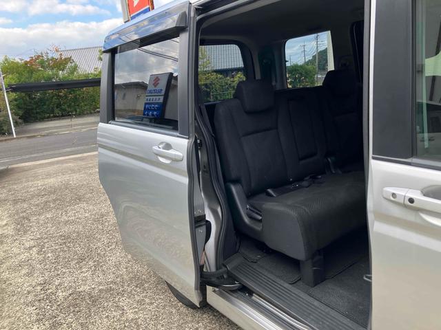 ステップワゴンスパーダ Z ETC バックカメラ ナビ TV 両側電動スライドドア オートライト HID スマートキー 電動格納ミラー 3列シート CVT アルミホイール CD DVD再生 盗難防止システム 衝突安全ボディ(55枚目)