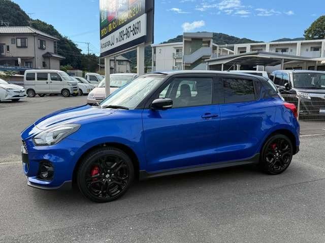 スイフトスポーツ ＺＣ３３Ｓ　ファイナルエディション　６速ＭＴ・ナビ・地デジ・全方位モニター・登録済未使用車・スズキセーフティサポート・ブラインドスポットモニター・ＥＴＣ・シートヒーター・フロアマット（5枚目）