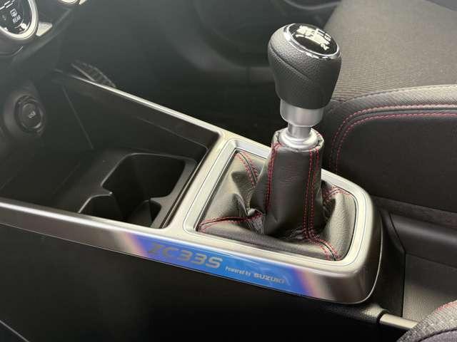 スイフトスポーツ ＺＣ３３Ｓ　ファイナルエディション　６速ＭＴ・ナビ・地デジ・全方位モニター・登録済未使用車・スズキセーフティサポート・ブラインドスポットモニター・ＥＴＣ・シートヒーター・フロアマット（13枚目）