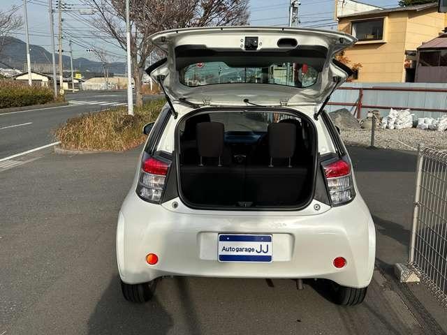 iQ 100G ワンオーナー スマートキー プッシュスタート セキュリティー ETC 純正アルミホイール ドライブレコーダー(6枚目)