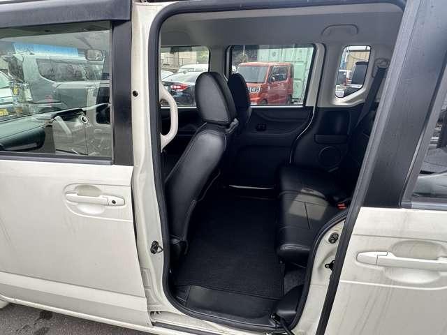 Ｎ－ＢＯＸ Ｇ・Ｌパッケージ　片側パワースライドドア・スマートキー・プッシュスタート・セキュリティー・純正アルミホイール・運転席助手席エアバック（10枚目）