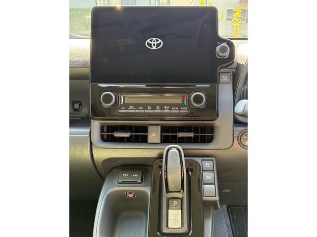 Toyota Sienta Z