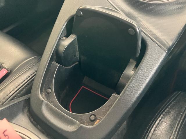 プリウス Ｓツーリングセレクション・Ｇ’ｓ　ＥＴＣ／Ｇ’ｓアルミホイール／スマートキー／デジタルインナーミラー／ＨＩＤヘッドランプ（27枚目）