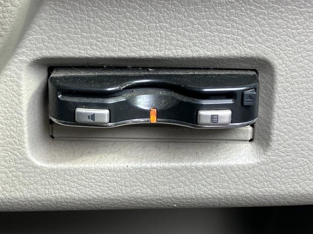 スペーシア Ｔ　ナビ・ワンセグＴＶ／Ｂｌｕｅｔｏｏｔｈ接続／プッシュスタート／スマートキー／オートエアコン／ＥＴＣ／アルミホイール／左リア電動スライドドア／ベンチシート／ミュージックプレイヤー接続（32枚目）