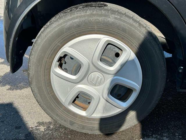 アルト Ｌ　アイドリングストップ　シートヒーター　ＣＤデッキ　キーレスエントリー　ベンチシート　横滑り防止装置　ＡＢＳ　運転席・助手席エアバック（12枚目）