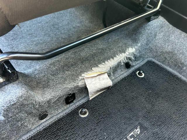 アルト Ｌ　アイドリングストップ　シートヒーター　ＣＤデッキ　キーレスエントリー　ベンチシート　横滑り防止装置　ＡＢＳ　運転席・助手席エアバック（36枚目）