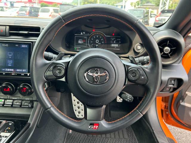 ＧＲ８６ ＲＺ　１０ｔｈアニバーサリーリミテッド　６ＡＴ　フルセグナビ　Ｂｌｕｅｔｏｏｔｈ　バックカメラ　シートヒーター　ＥＴＣ（16枚目）