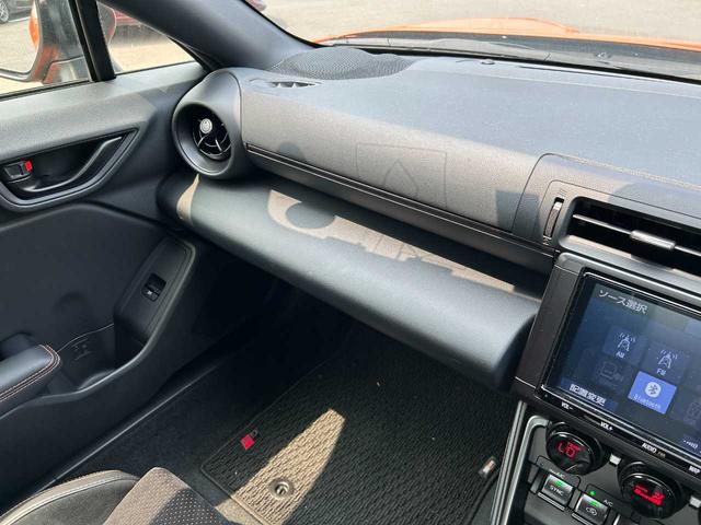 ＧＲ８６ ＲＺ　１０ｔｈアニバーサリーリミテッド　６ＡＴ　フルセグナビ　Ｂｌｕｅｔｏｏｔｈ　バックカメラ　シートヒーター　ＥＴＣ（31枚目）