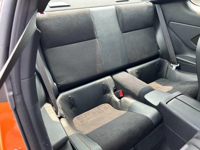 ＧＲ８６ ＲＺ　１０ｔｈアニバーサリーリミテッド　６ＡＴ　フルセグナビ　Ｂｌｕｅｔｏｏｔｈ　バックカメラ　シートヒーター　ＥＴＣ（35枚目）