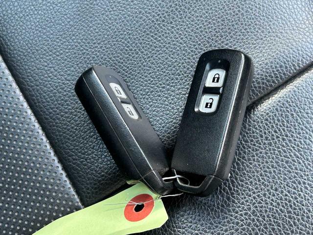 Ｎ－ＯＮＥ プレミアム　ツアラー・Ｌパッケージ　純正Ｄオーディオ　Ｂｌｕｅｔｏｏｔｈ　ＨＤＭＩ　ＵＳＢ　バックカメラ　クルーズコントロール　スマートキー　プッシュスターター　オートライト　ＨＩＤヘッドライト（33枚目）