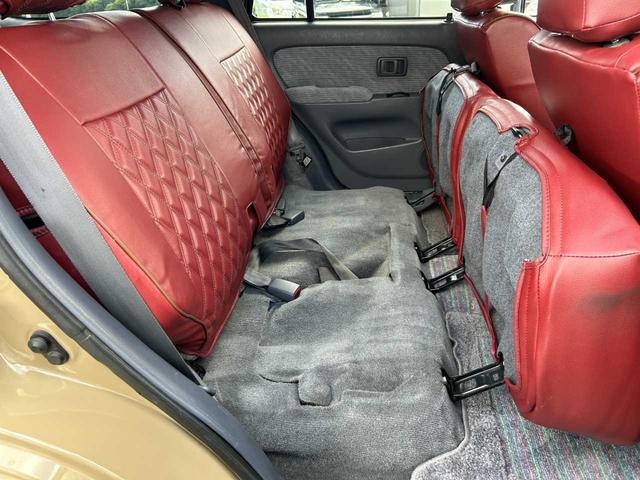 ハイラックスサーフ ＳＳＲ－Ｘ　インタークーラーターボ　ワイド　全塗装　サンルーフ　リフトアップ　ＭＯＭＯウッドステアリング　ＤＥＡＮ１６ＡＷ　グッドリッチＴ／Ａタイヤ　Ｆ／Ｒメッキバンパー　トヨタエンブレムグリル（43枚目）