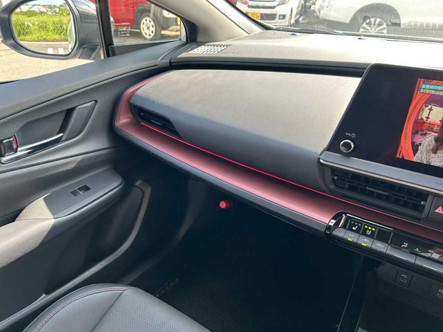 プリウス Ｚ　ガラスルーフ　純正ナビ　フルセグ　Ｂｌｕｅｔｏｏｔｈ　全方位モニター　シートヒーター　シートクーラー　パワーシート　シートメモリー　クルコン　電動リアゲート（39枚目）