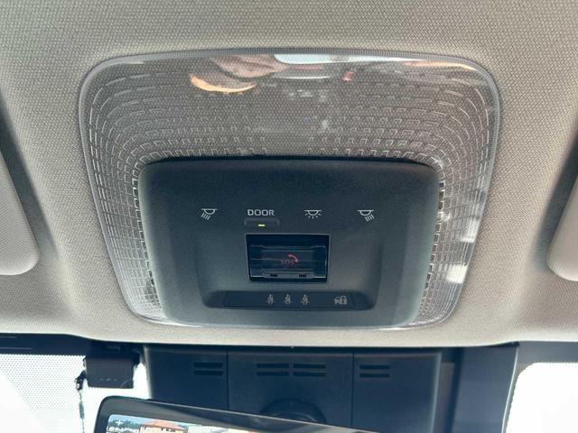 プリウス Ｚ　ガラスルーフ　純正ナビ　フルセグ　Ｂｌｕｅｔｏｏｔｈ　全方位モニター　シートヒーター　シートクーラー　パワーシート　シートメモリー　クルコン　電動リアゲート（41枚目）