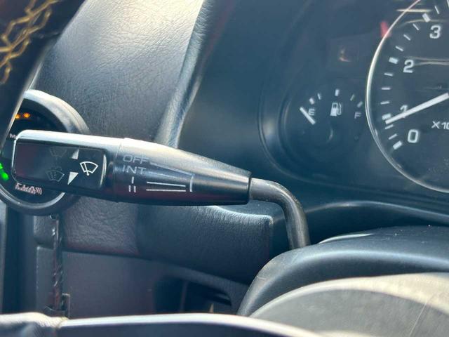 ユーノスロードスター Ｒ２リミテッド　ＢＰ－ＶＥ型エンジン載替　６ＭＴ　フルコン制御　社外エキマニ　東名ポンカム　スポーツキャタライザー　オーリンズ車高調　クスコ１．５ＷＡＹデフ　ＮＢダッシュ（25枚目）