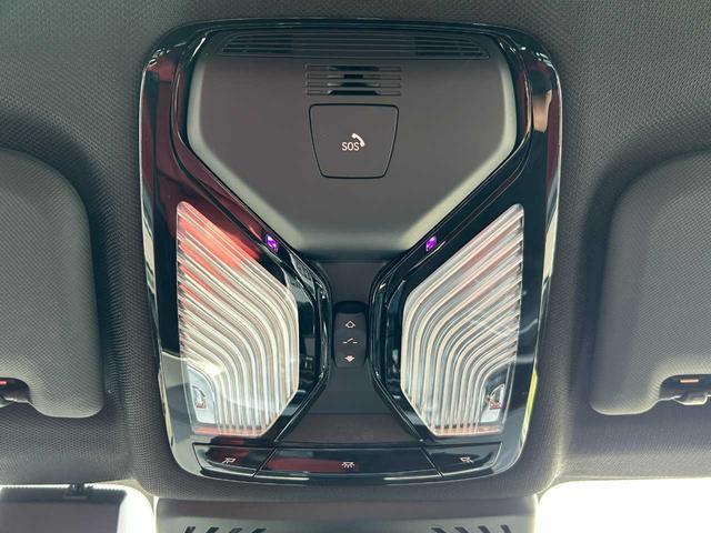 X3 M40d パノラマガラスサンルーフ 赤レザーシート アクティブクルーズコントロール 360°カメラ 純正ナビ オートマチックテールゲート パワーシート フルセグTV(39枚目)