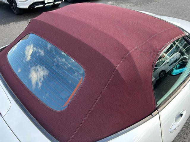 ロードスター １００周年特別記念車　６速ＭＴ　赤革　ＢＯＳＥ　ダークチェリーソフトトップ　ＴＶ　ＤＶＤ再生　シートヒーター　クリアランスソナー　バックカメラ　Ｂｌｕｅｔｏｏｔｈ（18枚目）