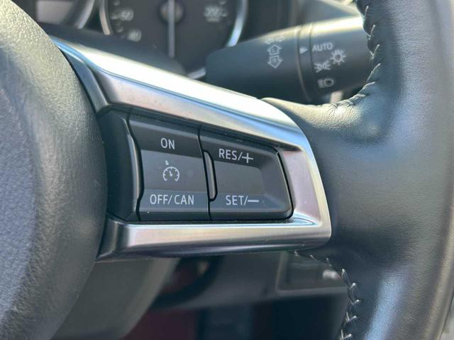 ロードスター １００周年特別記念車　６速ＭＴ　赤革　ＢＯＳＥ　ダークチェリーソフトトップ　ＴＶ　ＤＶＤ再生　シートヒーター　クリアランスソナー　バックカメラ　Ｂｌｕｅｔｏｏｔｈ（32枚目）