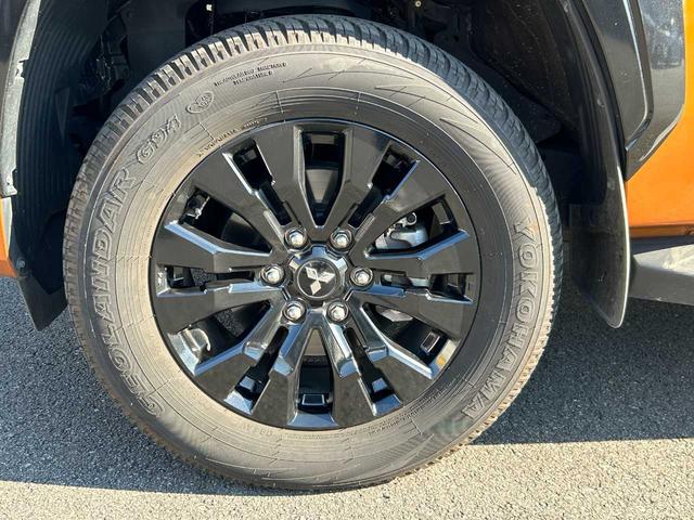 トライトン ＧＳＲ　純正９型ナビ　フルセグ　Ｂｌｕｅｔｏｏｔｈ　全周囲カメラ　シートヒーター　パワーシート　レーダークルーズ（14枚目）