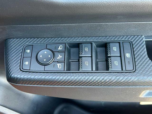 トライトン ＧＳＲ　純正９型ナビ　フルセグ　Ｂｌｕｅｔｏｏｔｈ　全周囲カメラ　シートヒーター　パワーシート　レーダークルーズ（20枚目）