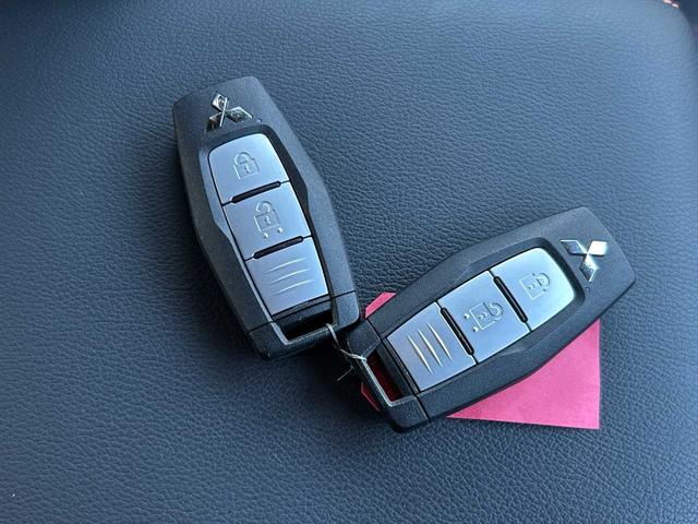 トライトン ＧＳＲ　純正９型ナビ　フルセグ　Ｂｌｕｅｔｏｏｔｈ　全周囲カメラ　シートヒーター　パワーシート　レーダークルーズ（42枚目）