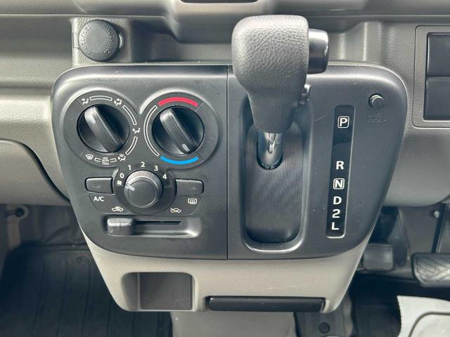 エブリイ ＰＣ　社外フルセグナビ　Ｂｌｕｅｔｏｏｔｈ　セーフティーサポート　オートライト　パワーウィンドウ（26枚目）