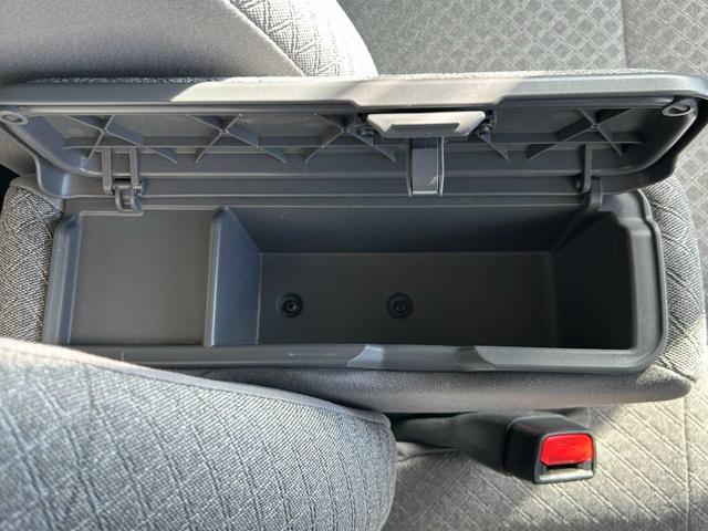 タント Ｘ　フルセグナビ　Ｂｌｕｅｔｏｏｔｈ　バックカメラ　片側電動スライド　シートヒーター（33枚目）