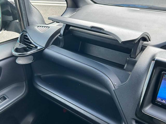 ヴォクシー ＺＳ　フルセグナビ　Ｂｌｕｅｔｏｏｔｈ　バックカメラ　ＥＴＣ　両側電動スライド（32枚目）