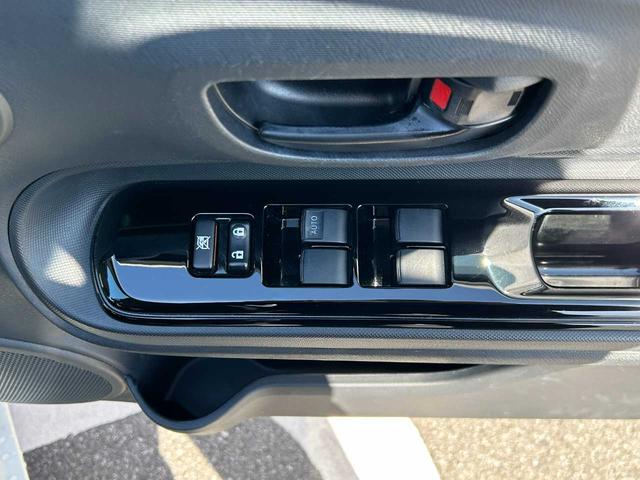 アクア Sスタイルブラック 純正フルセグナビ Bluetooth バックカメラ ETC CD/DVD 衝突軽減(18枚目)