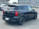 有限会社 川嶋モータースは、明るく広々した商談ルームを設けております。経験豊富なスタッフが多数在籍しております。