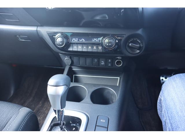 ハイラックス Ｚ　ＹＡＫＩＭＡ　オーバーハウル　ルーフテント　トノカバー　リフトアップ　パナソニック１０インチ有機ＥＬディスプレイ（12枚目）