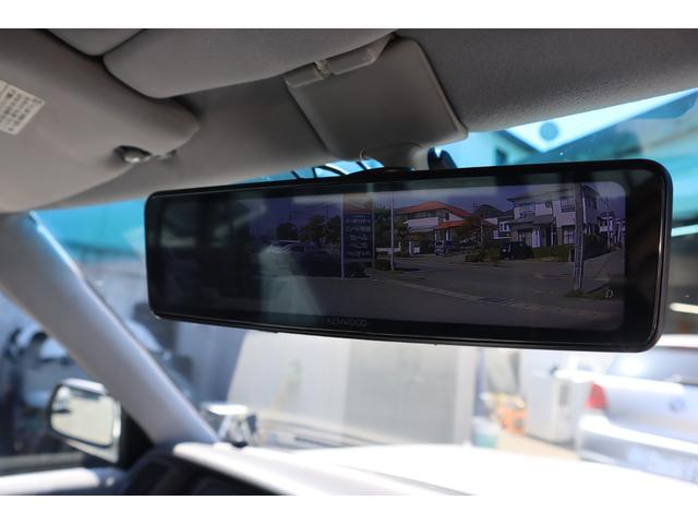 クラウンステーションワゴン ロイヤルサルーン　ロイヤルサルーン　車検付／ベンチシート／コラムシフト／８人乗／サンルーフ／ＥＴＣ／ディスプレイオーディオ／バックカメラ／ＥＴＣ／パワーシート／電動格納ミラー／ＮＡＲＤＩステアリング／社外アルミ（7枚目）