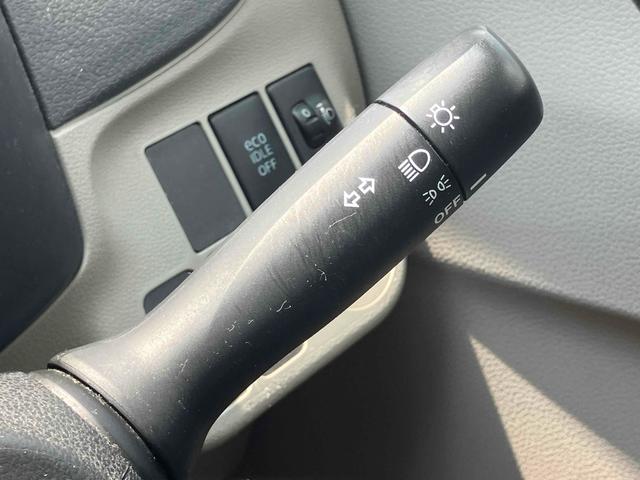 ミライース Ｘ　メモリアルエディション　キーレスエントリー　アイドリングストップ　電動格納ミラー　ＣＶＴ　盗難防止システム　ＡＢＳ　ＣＤ　ミュージックプレイヤー接続可　アルミホイール　衝突安全ボディ　エアコン　パワーステアリング（9枚目）
