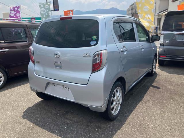 ミライース Ｘ　メモリアルエディション　キーレスエントリー　アイドリングストップ　電動格納ミラー　ＣＶＴ　盗難防止システム　ＡＢＳ　ＣＤ　ミュージックプレイヤー接続可　アルミホイール　衝突安全ボディ　エアコン　パワーステアリング（15枚目）