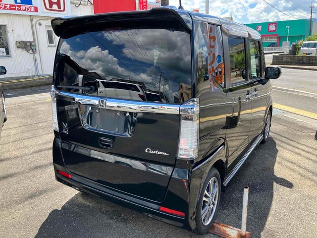 Ｎ－ＢＯＸカスタム Ｇ・Ｌパッケージ　バックカメラ　両側スライド・片側電動　ナビ　ＴＶ　オートライト　ＨＩＤ　スマートキー　アイドリングストップ　電動格納ミラー　ベンチシート　ＣＶＴ　盗難防止システム　ＡＢＳ　ＥＳＣ　ＣＤ（15枚目）