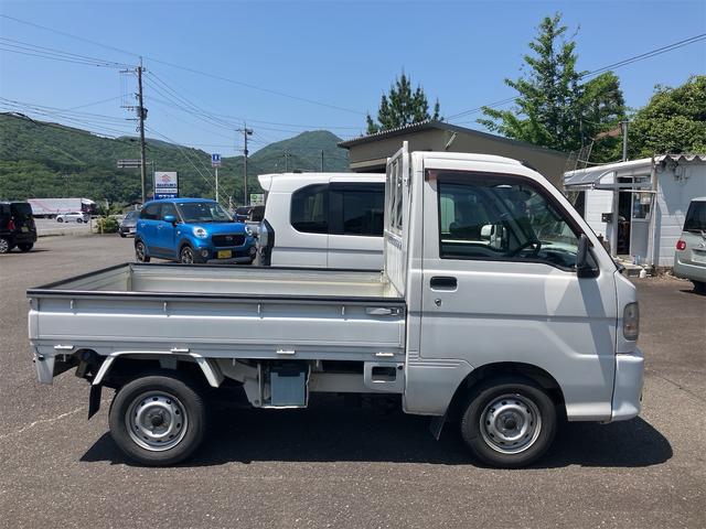 ハイゼットトラック エアコン・パワステ　スペシャル　走行７０９４６ｋｍ　５速ミッション　エアコン　パワーステアリング　三方開　積載可能量３５０ｋｇ（4枚目）