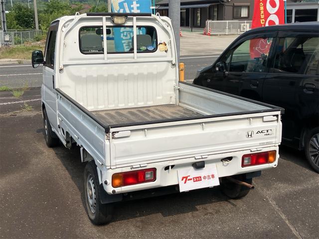 アクティトラック ＳＤＸ　４ＷＤ　５作ミッション　エアコン　パワーステアリング　運転席エアバック　三方開　積載可能量３５０ｋｇ（11枚目）