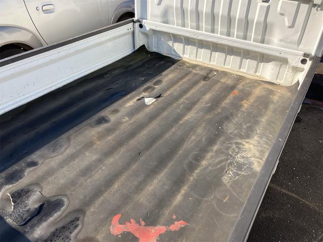 キャリイトラック KCエアコン・パワステ 4WD 三方開 5速ミッション エアコン パワーステアリング 積載可能量350kg(5枚目)