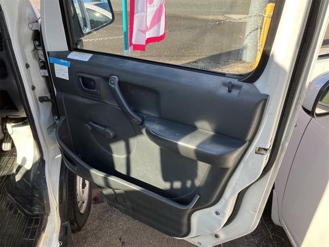 キャリイトラック KCエアコン・パワステ 4WD 三方開 5速ミッション エアコン パワーステアリング 積載可能量350kg(18枚目)