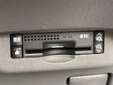 Ｓ　ＨＤＤナビ　バックカメラ　ＤＶＤ再生　スマートキー　ＥＴＣ　プッシュスターター　オートライト　オートエアコン　電動格納ドアミラー　社外１５インチアルミホイール　サイドエアバック付（11枚目）
