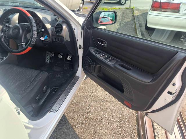 アルテッツァ ＲＳ２００　Ｚエディション　新品クラッチ交換済み　車検整備付き　マニュアルＭＴ（オートマ改マニュアル載せ替え）　新品タイヤ交換済み（25枚目）