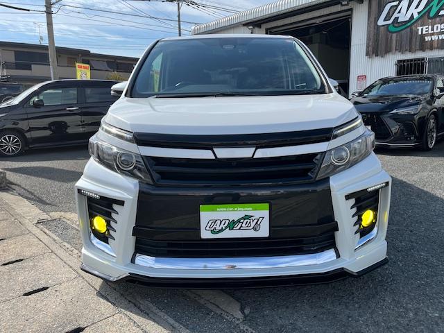 ヴォクシー ＺＳ　ワンオーナー禁煙車　フルエアロ左右出しマフラー　１９インチ　ローダウン　アルパイン製ナビ　天吊りモニター　スピーカー　ウーファー付き（2枚目）