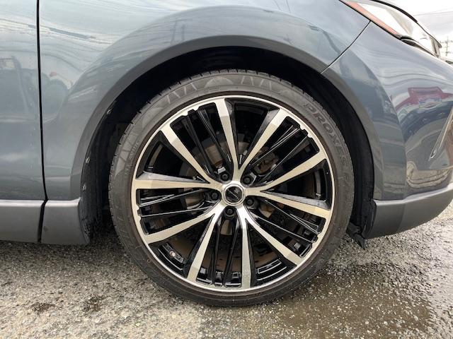 ハリアー Ｚ　ワンオーナー禁煙車　パノラマルーフ付　ダウンサス　２１インチホイール　ＰＨＥＶ用ロアグリル　テールスモーク加工（19枚目）