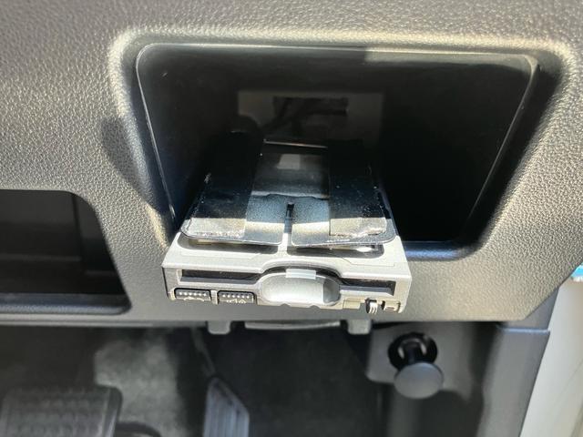 ムーヴキャンバス Ｇメイクアップ　ＳＡＩＩ　／衝突被害軽減ブレーキ／自動ハイビーム／両側電動スライドドア／ＳＤナビ／ワンセグＴＶ／ＬＥＤライト＆フォグ／スマートキー／障害物センサー／ＥＴＣ車載器／オートエアコン／ベンチシート（25枚目）