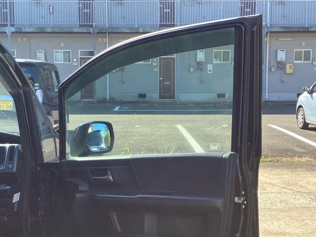 ステップワゴンスパーダ Ｚ　ＨＤＤナビエディション　両側電動スライドドア／ＥＴＣ／バックカメラ／ナビ・ＴＶ／ＣＤ・ＤＶＤ再生／ＨＩＤヘッドランプ／８人乗り／スマートキー２個／１６インチアルミホイール（11枚目）