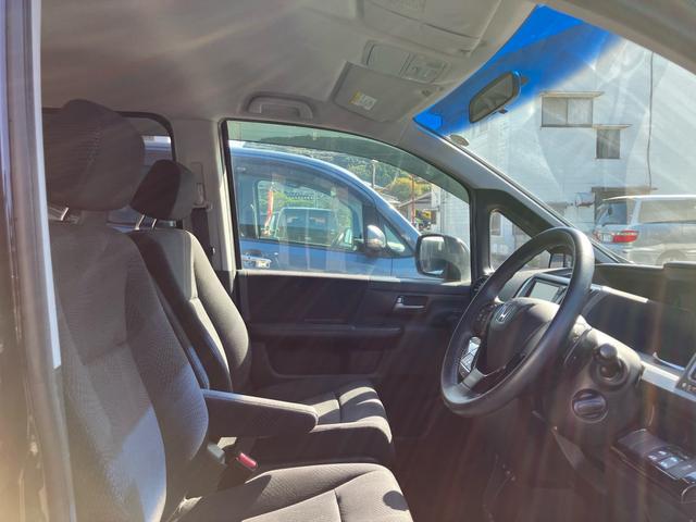 ステップワゴンスパーダ Ｚ　ＨＤＤナビエディション　両側電動スライドドア／ＥＴＣ／バックカメラ／ナビ・ＴＶ／ＣＤ・ＤＶＤ再生／ＨＩＤヘッドランプ／８人乗り／スマートキー２個／１６インチアルミホイール（13枚目）